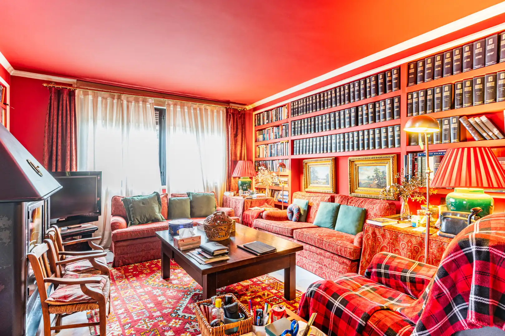 Living room of Detached homes for sale in Las Rozas de Madrid  with Air Conditioner, Heating and Private garden
