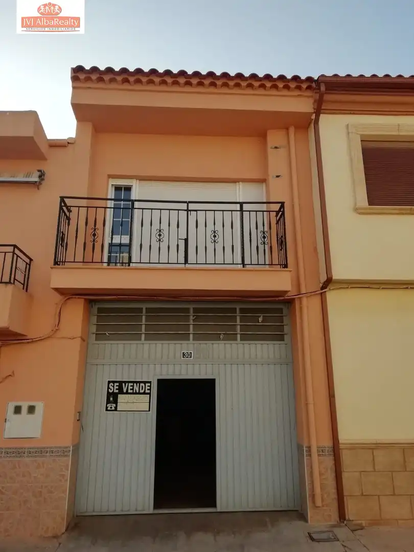 Vista exterior de Local en venda en Madrigueras