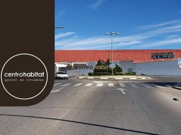 Nau industrial en venda a Petrer