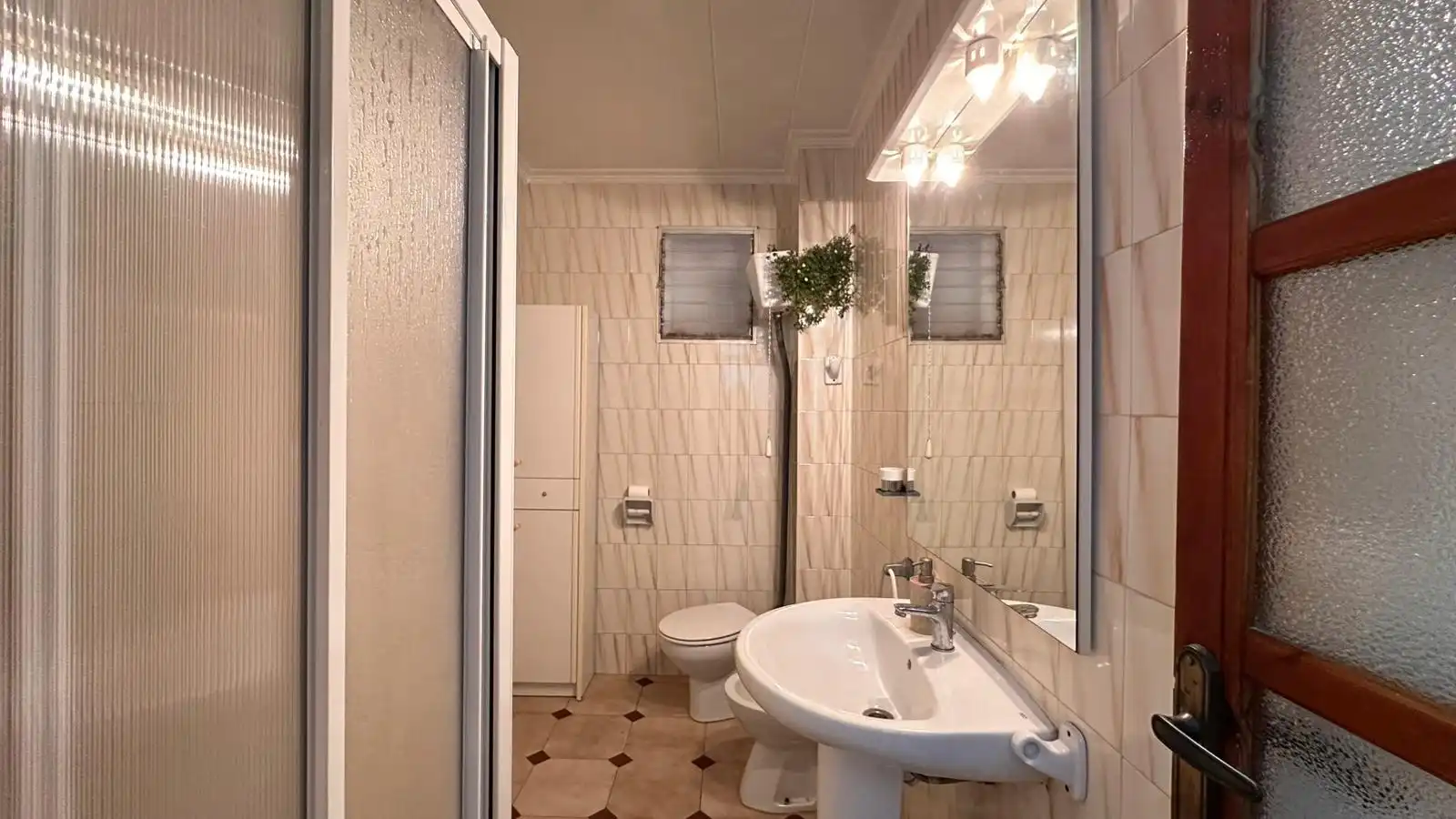 Bathroom of Houses for sale in L'Alcúdia  with Air Conditioner, Terrace and Storage room