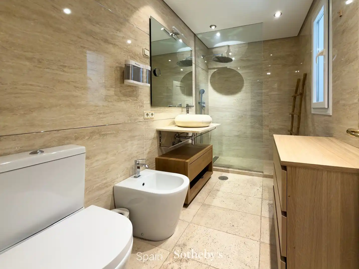 Baño de Casa o chalet en venta en Pozuelo de Alarcón con Aire acondicionado, Jardín privado y Terraza