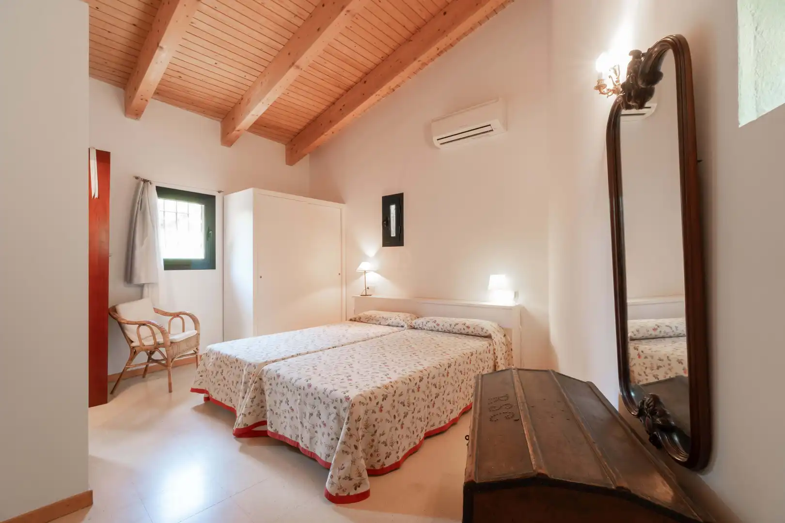 Bedroom of Houses for sale in Navata  with Air Conditioner, Heating and Terrace