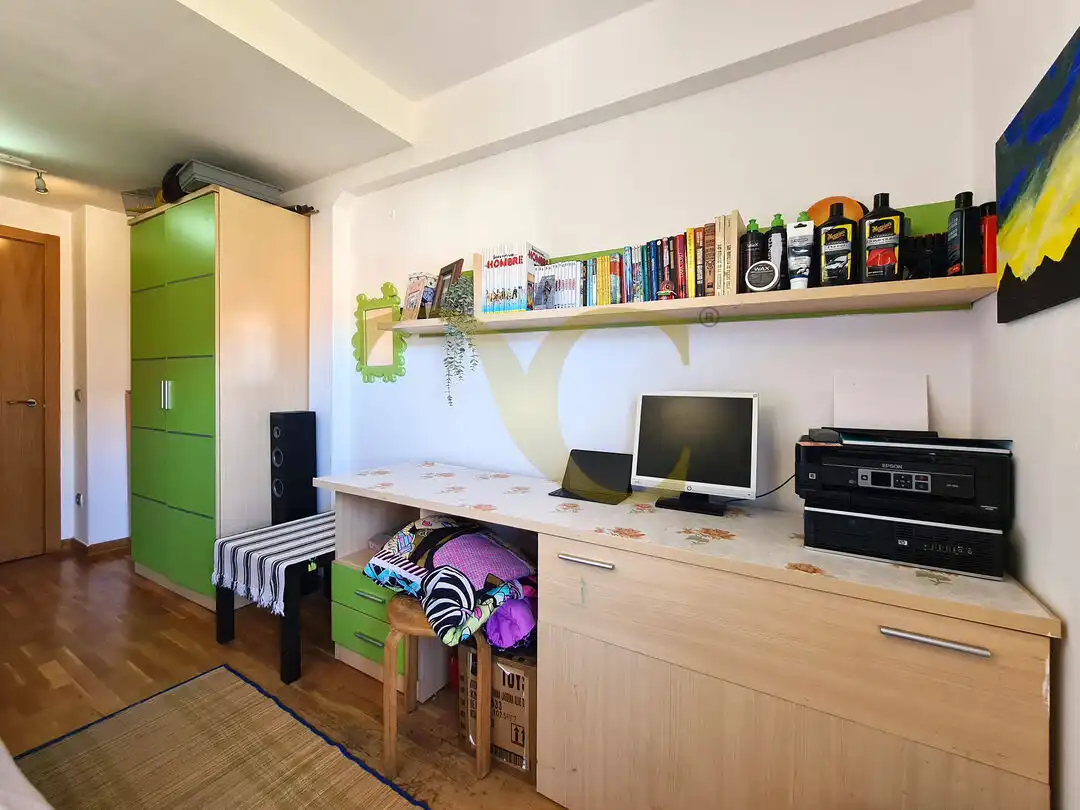 Habitación de Casa adosada en venta en Gijón  con Calefacción, Jardín privado y Terraza