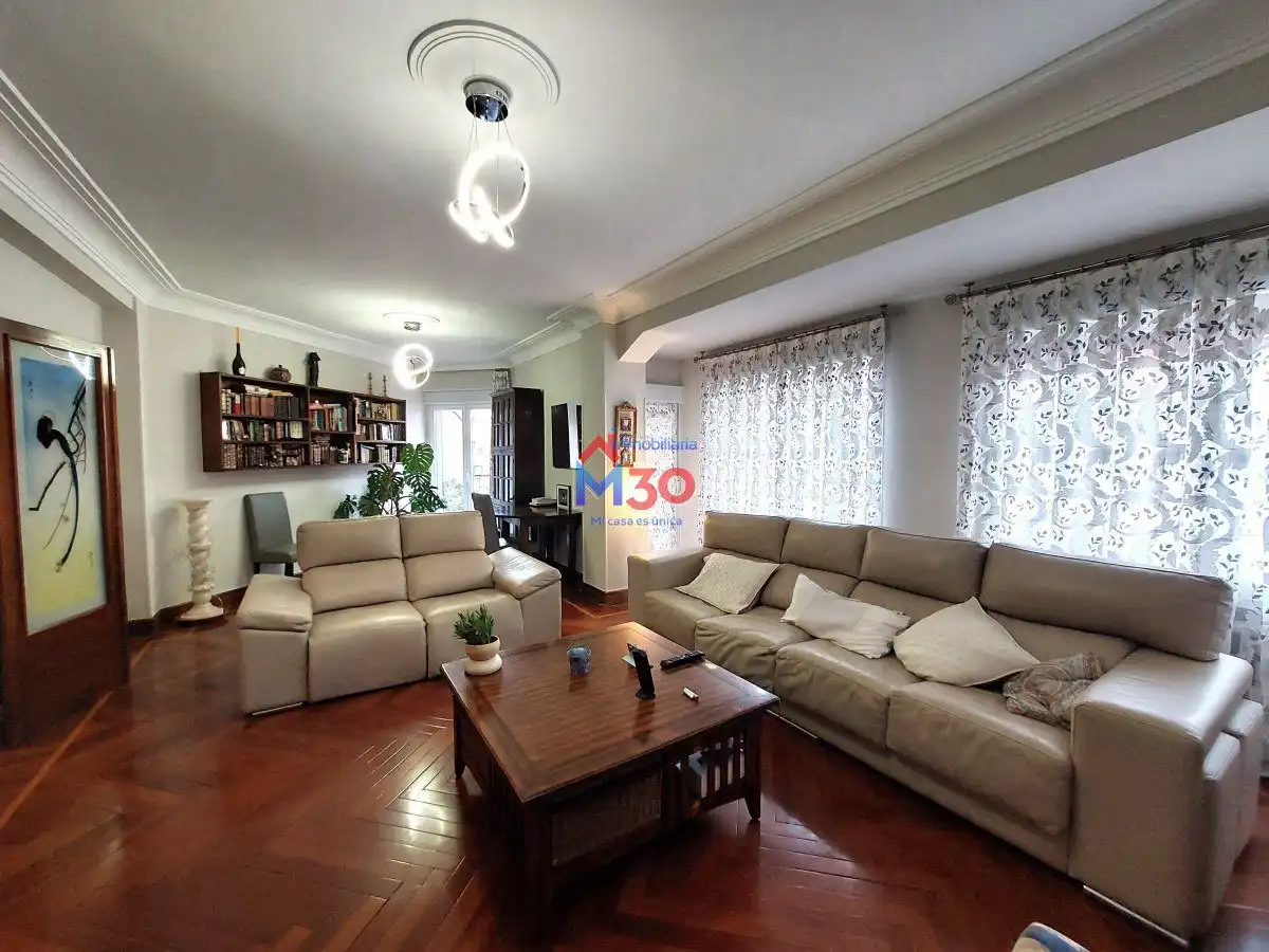 Sala de estar de Piso en venta en Miranda de Ebro con Calefacción, Terraza y Trastero