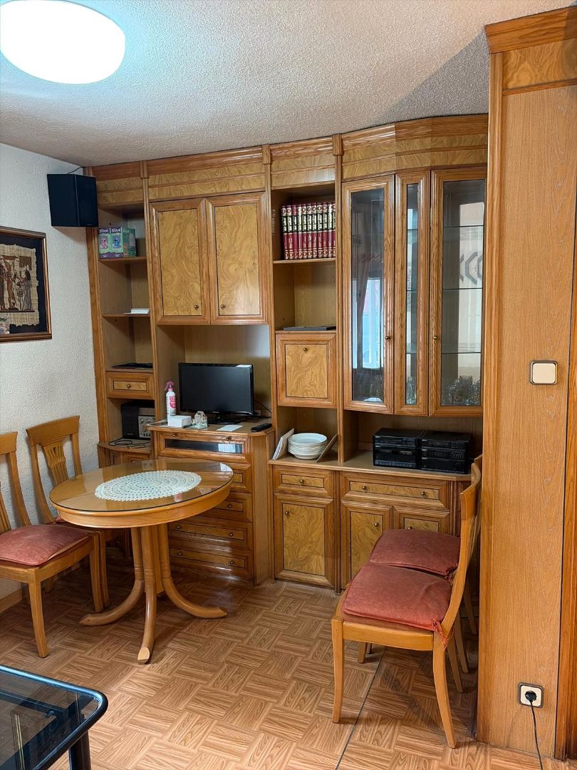 Sala de estar de Piso en venta en  Madrid Capital con Calefacción, Terraza y Amueblado