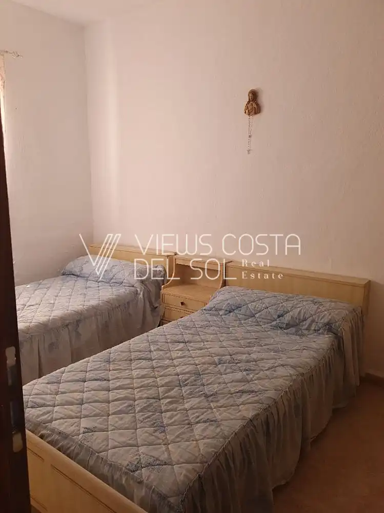 Habitación de Casa o chalet en venta en Torrox con Terraza, Amueblado y Horno
