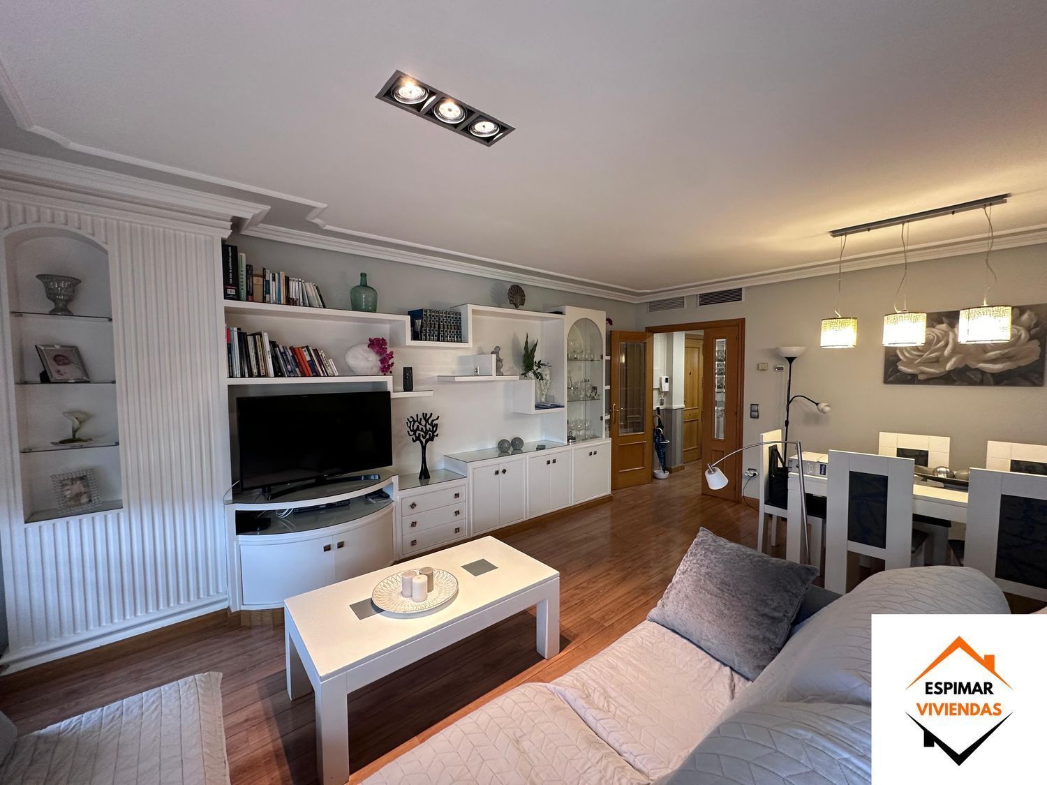 Living room of Flat for sale in  Zaragoza Capital  with Air Conditioner, Heating and Terrace