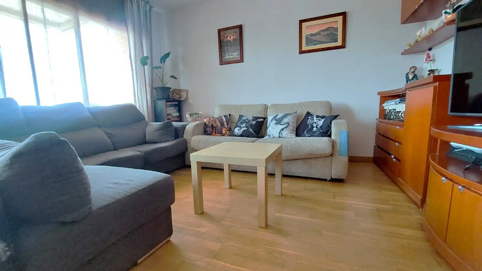 Sala d'estar de Pis en venda en Terrassa amb Calefacció, Parquet i Terrassa