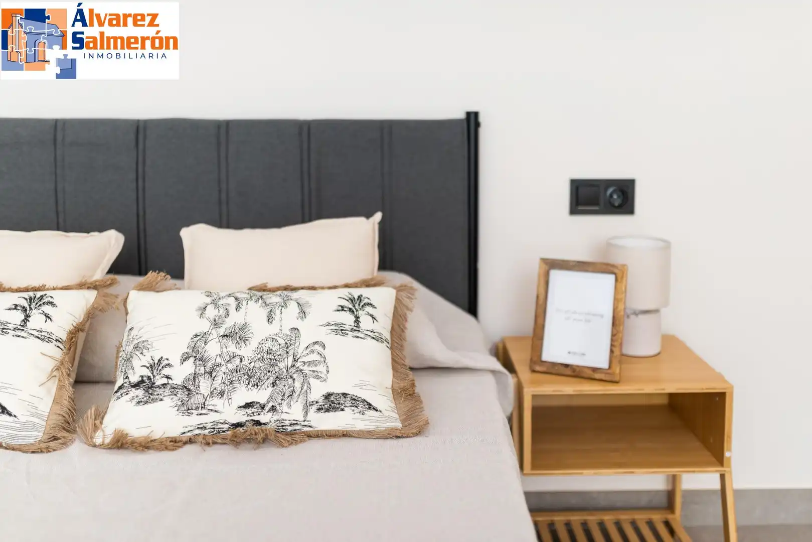Bedroom of Study for sale in Granada  with Air Conditioner, Heating and Furnished