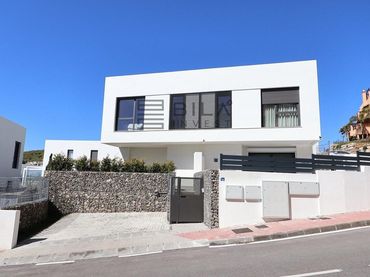Adossat amb piscina en venda a Urb. Alya Mijas