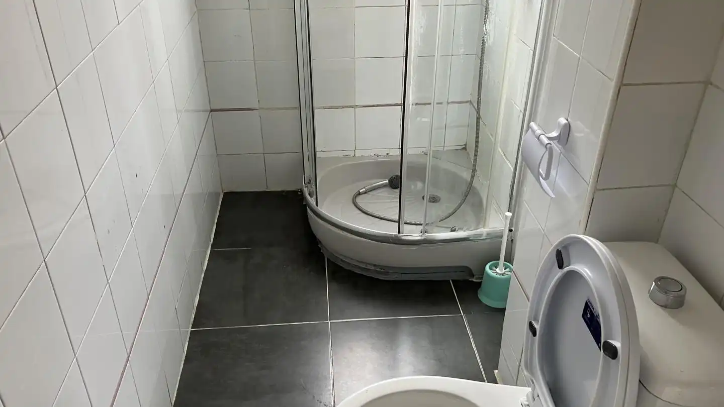 Bathroom of Flat for sale in Madrid
