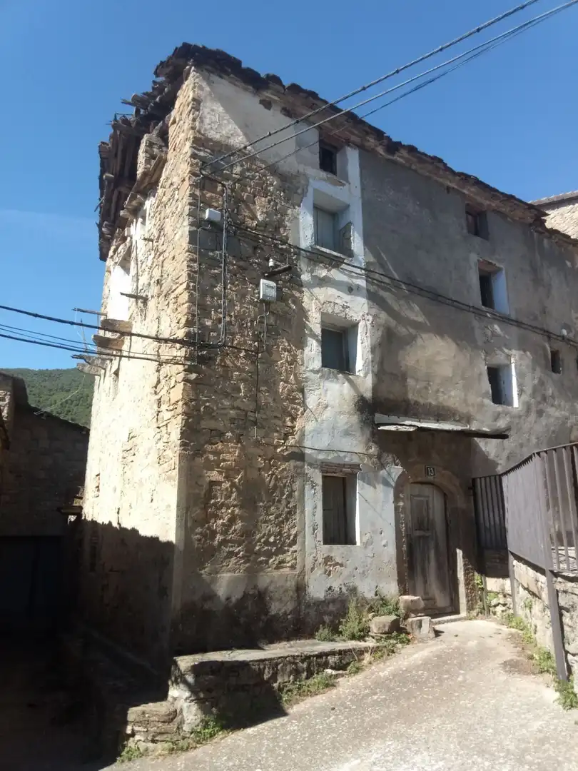 Vista exterior de Casa o chalet en venta en El Pueyo de Araguás con Jardín privado
