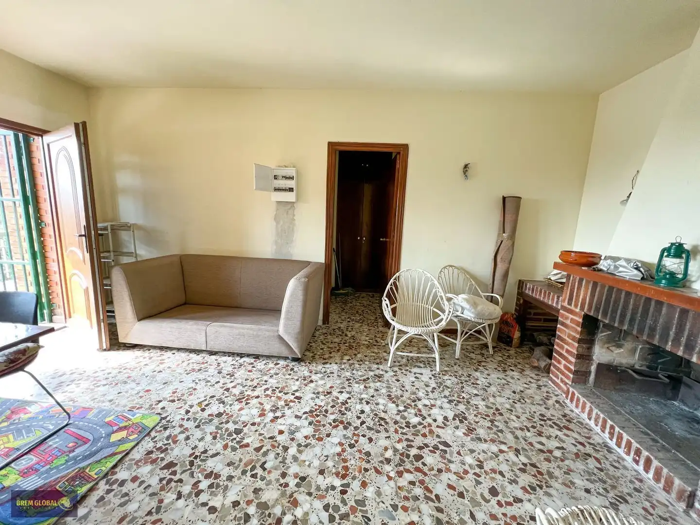Sala d'estar de Casa o xalet en venda en La Cabrera amb Jardí privat, Terrassa i Traster