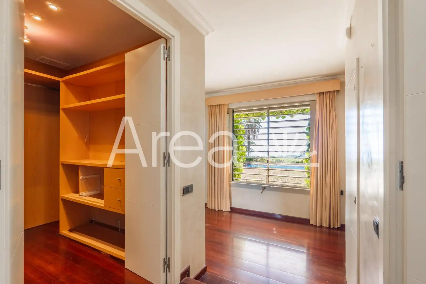 Bedroom of Houses for sale in Rocaferrera