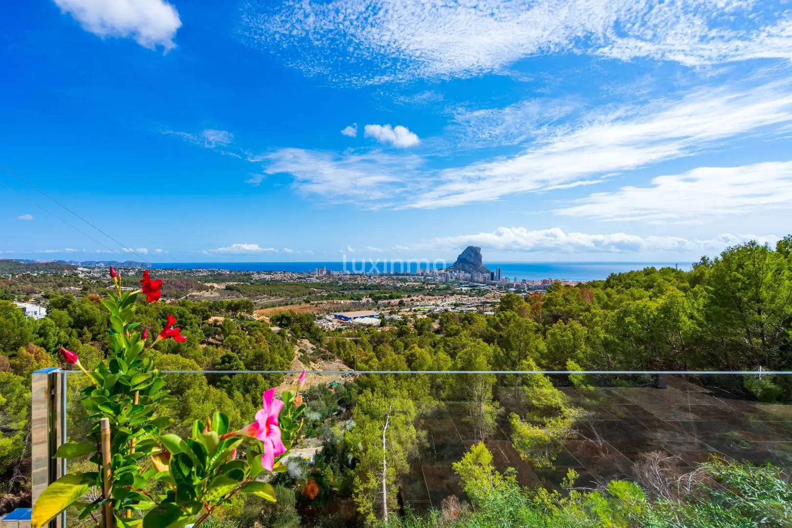 Außenansicht von Haus oder Chalet zum Verkauf in Calpe / Calp mit Klimaanlage, Heizung und Terrasse