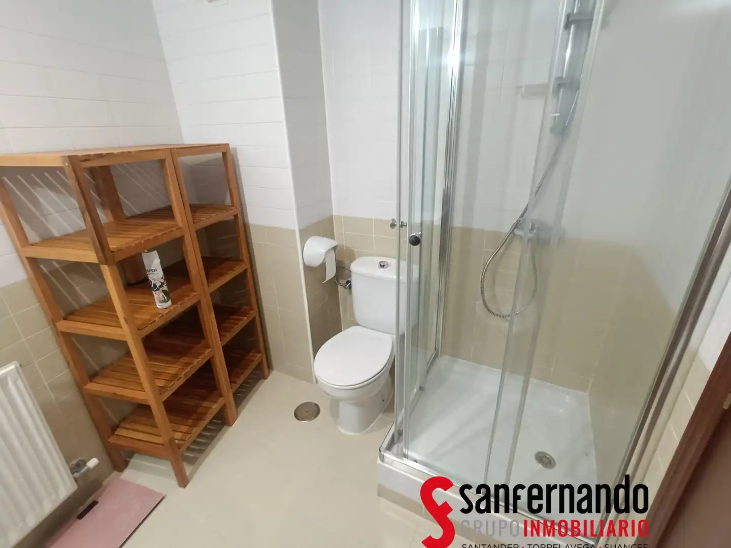 Badezimmer von Wohnung zur Miete in Camargo mit Heizung, Parkett und Abstellraum