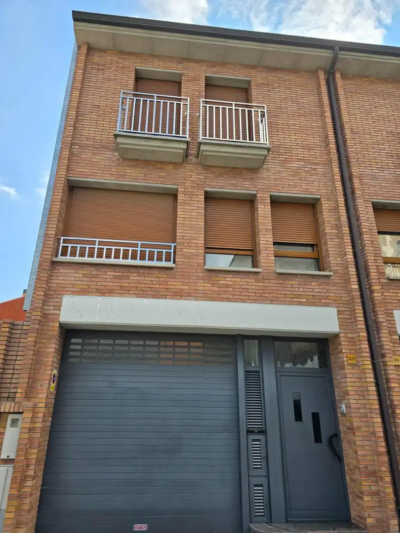 Vista exterior de Residencial en venda en Navarcles
