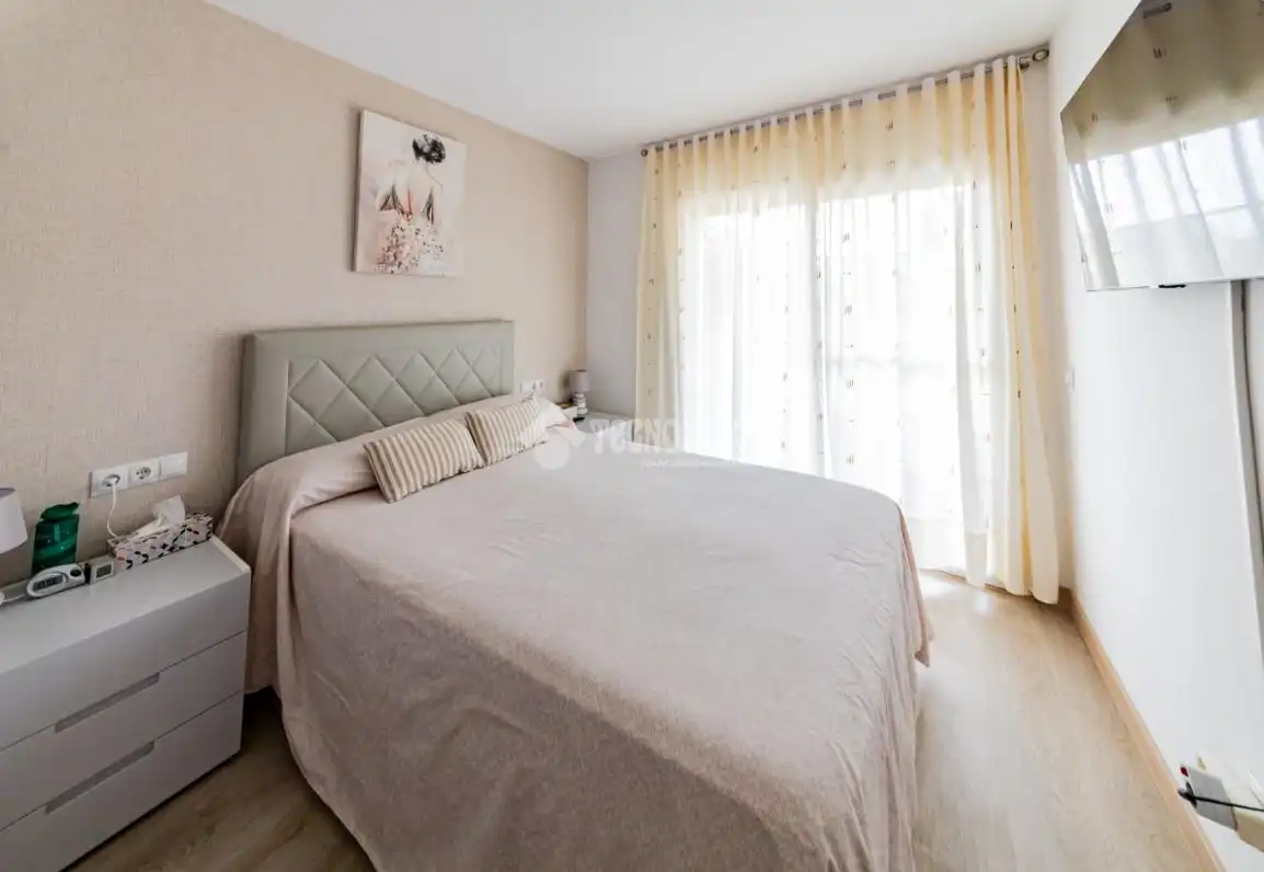 Schlafzimmer von Wohnung zum Verkauf in Calafell mit Klimaanlage, Abstellraum und Balkon