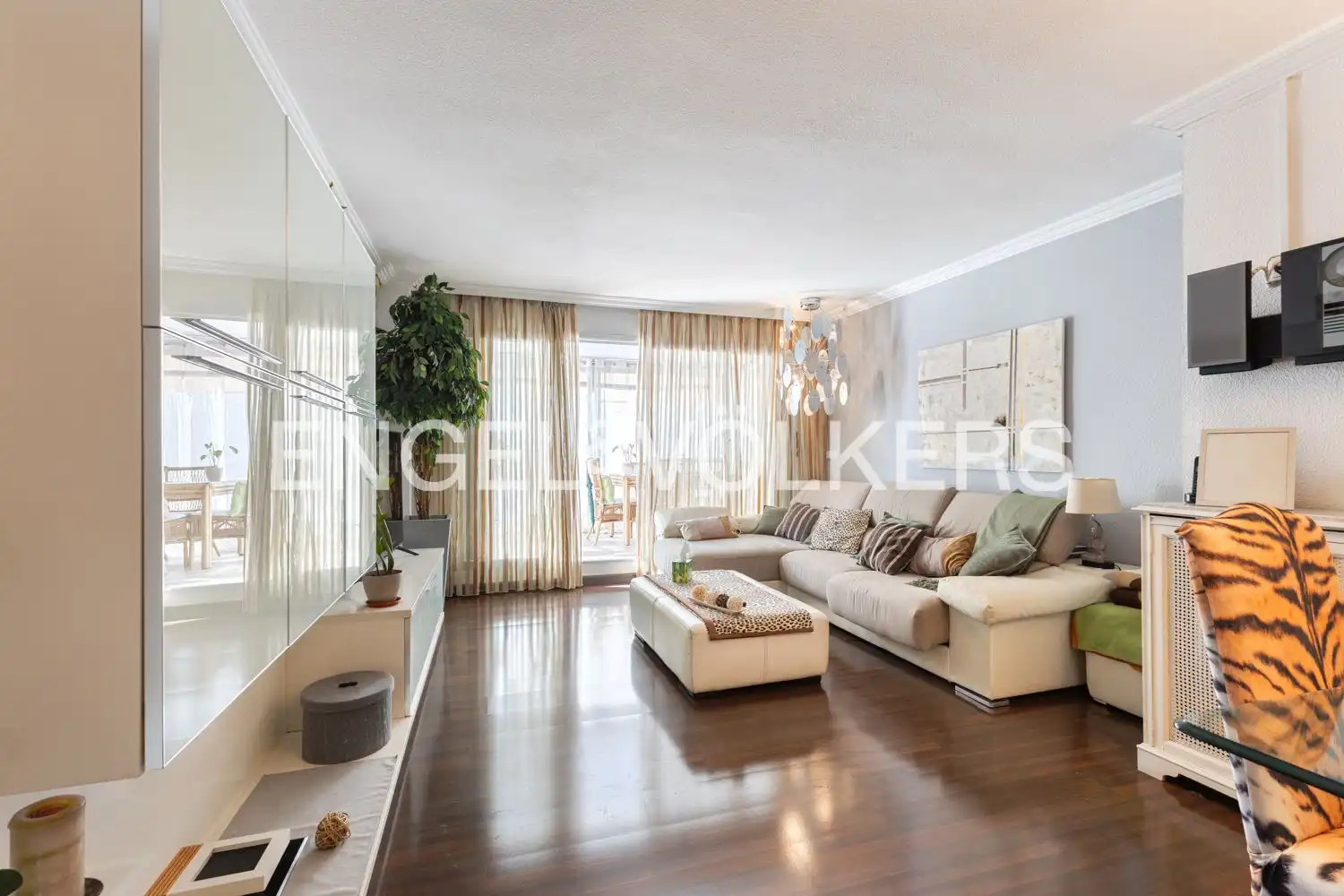 Wohnzimmer von Wohnung zum Verkauf in Valencia mit Klimaanlage, Heizung und Parkett