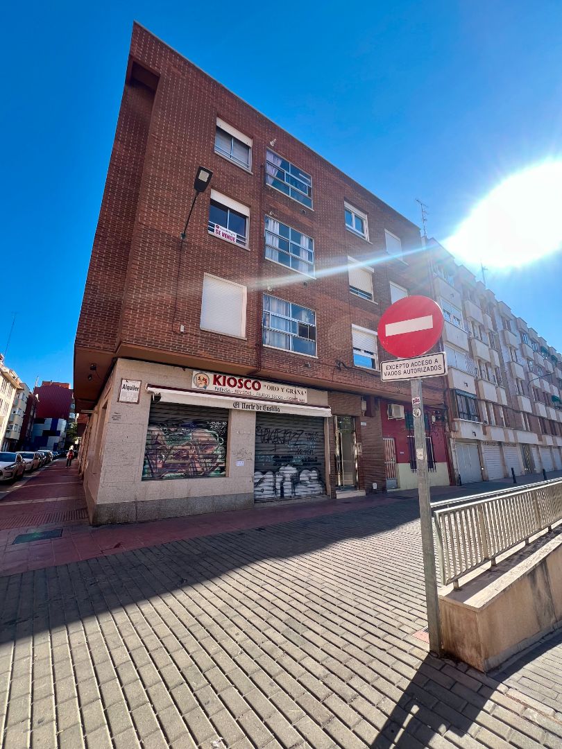 Exterior view of Flat for sale in Valladolid Capital  with Heating and Terrace