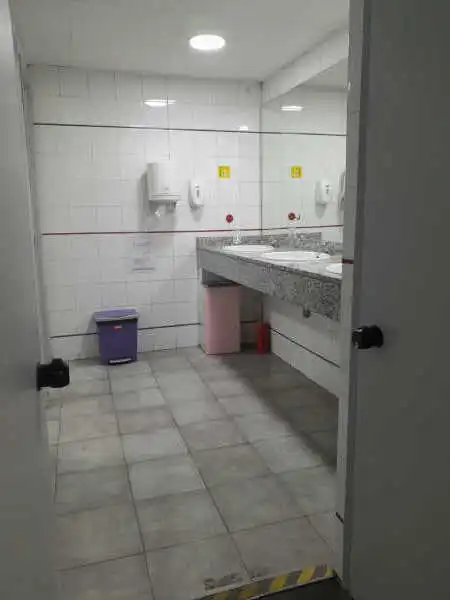Local comercial en venta en DEL COMTE DE SALVATIERRA 5, imagen 12