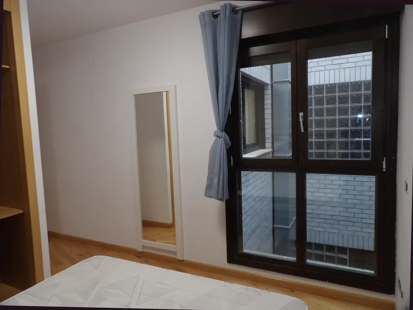 Habitación de Apartamento en venta en León Capital  con Calefacción, Parquet y Amueblado