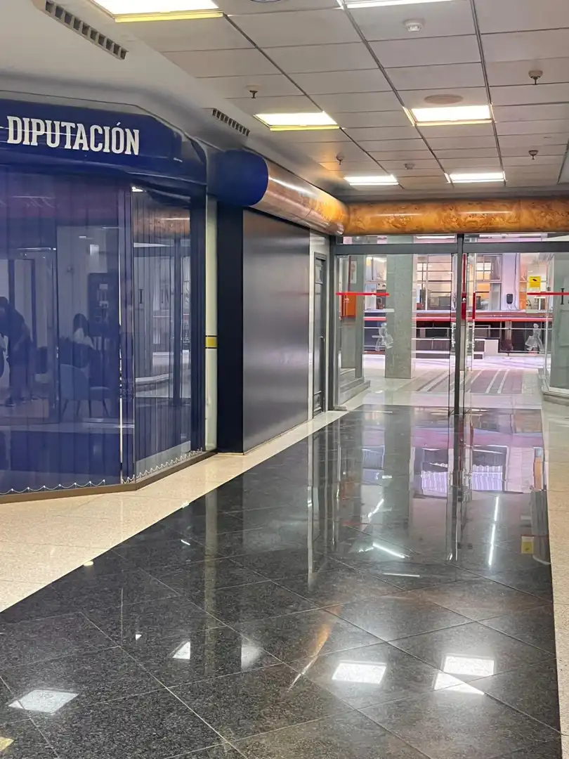 Oficina en venta en Alicante / Alacant con Aire acondicionado