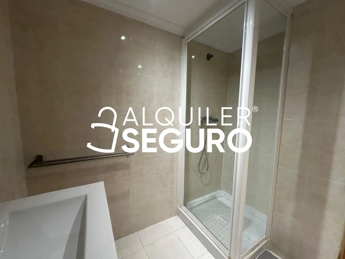 Badezimmer von Wohnung zur Miete in Valencia
