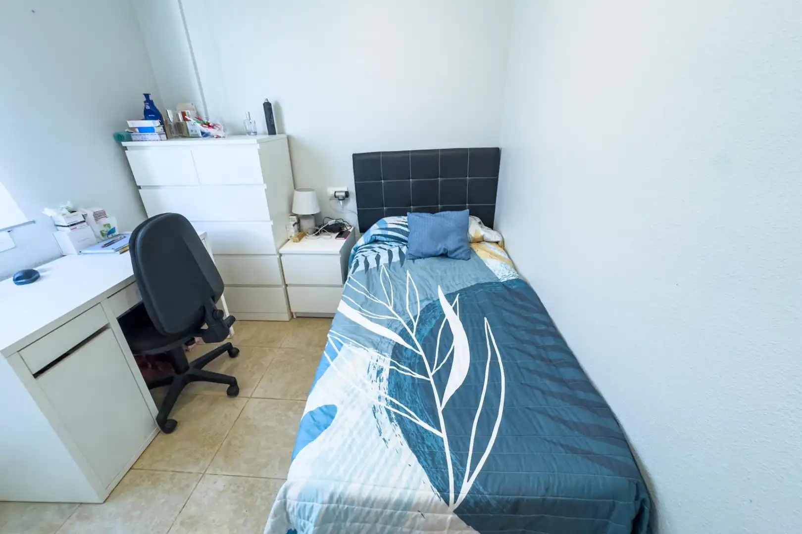 Dormitori de Casa adosada en venda en Torrevieja amb Aire condicionat, Jardí privat i Terrassa
