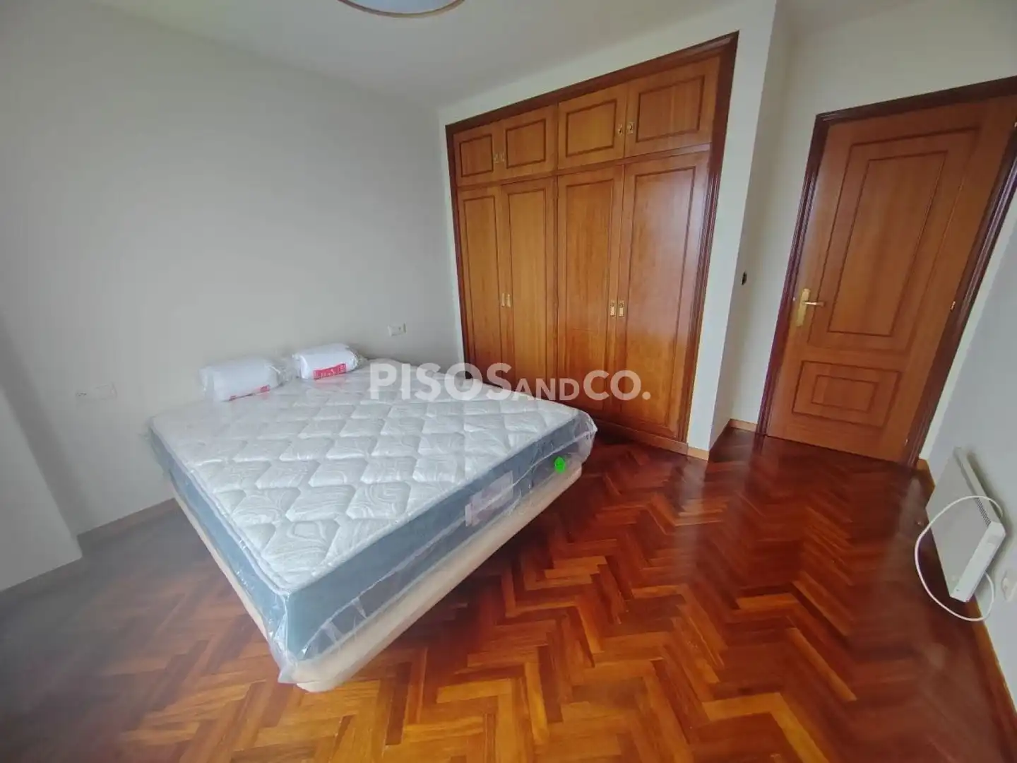 Piso de alquiler en Calle Francisco Vales Villamarín, Los Castros - Castrillón
