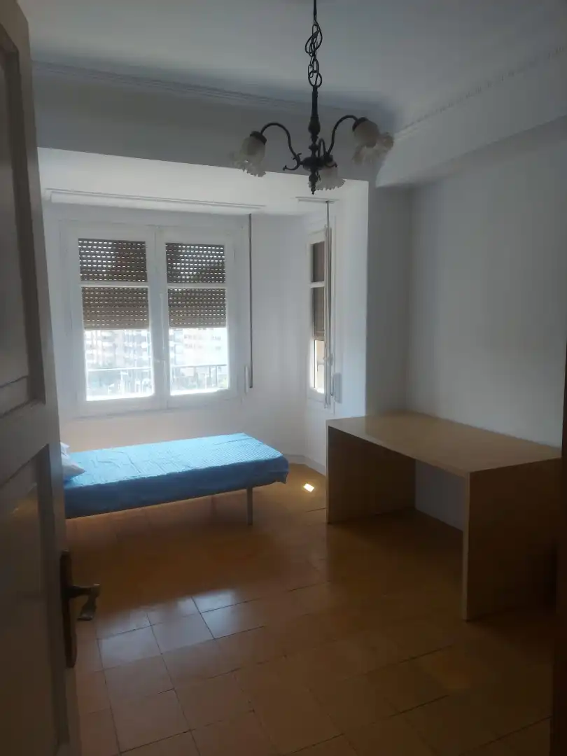 Schlafzimmer von Wohnung zur Miete in Zaragoza mit Heizung, Möbliert und Ofen