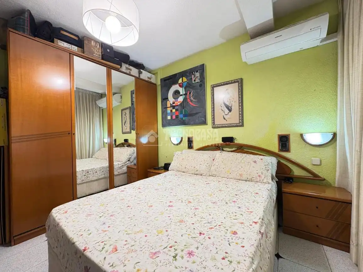 Flat for sale in Juan de la Cierva