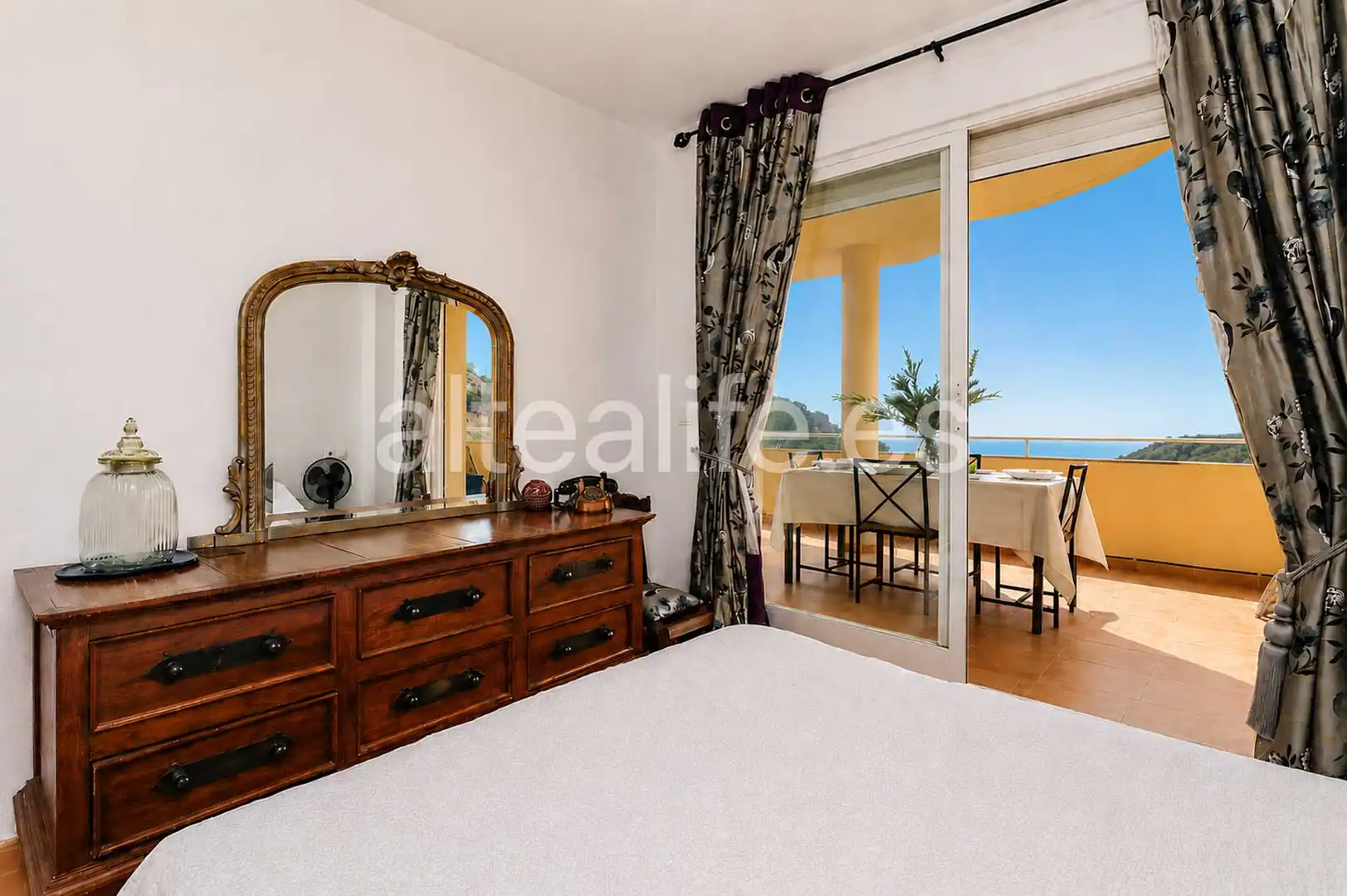 Habitación de Apartamento de alquiler en Altea con Terraza, Amueblado y Horno