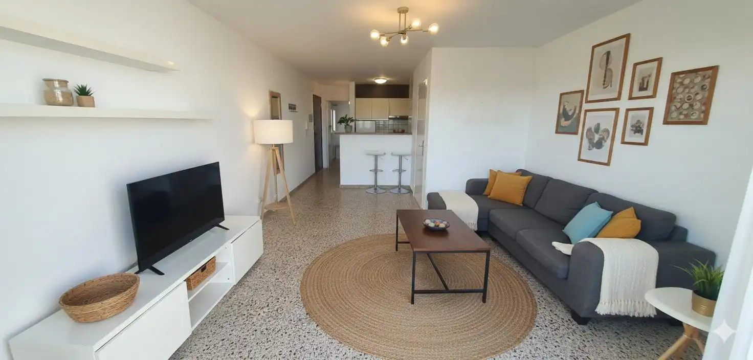 Sala d'estar de Àtic en venda en Calella amb Terrassa, Moblat i Forn