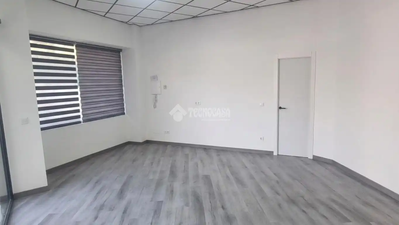 Business premises to rent in Las Fuentes, imagen 3