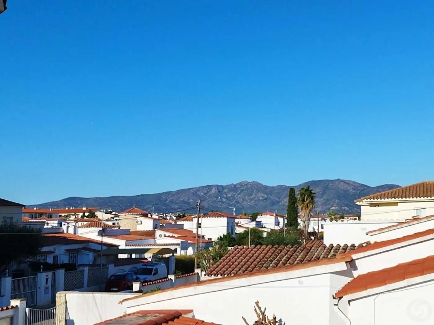 Vista exterior de Casa o xalet en venda en Empuriabrava amb Aire condicionat, Calefacció i Terrassa