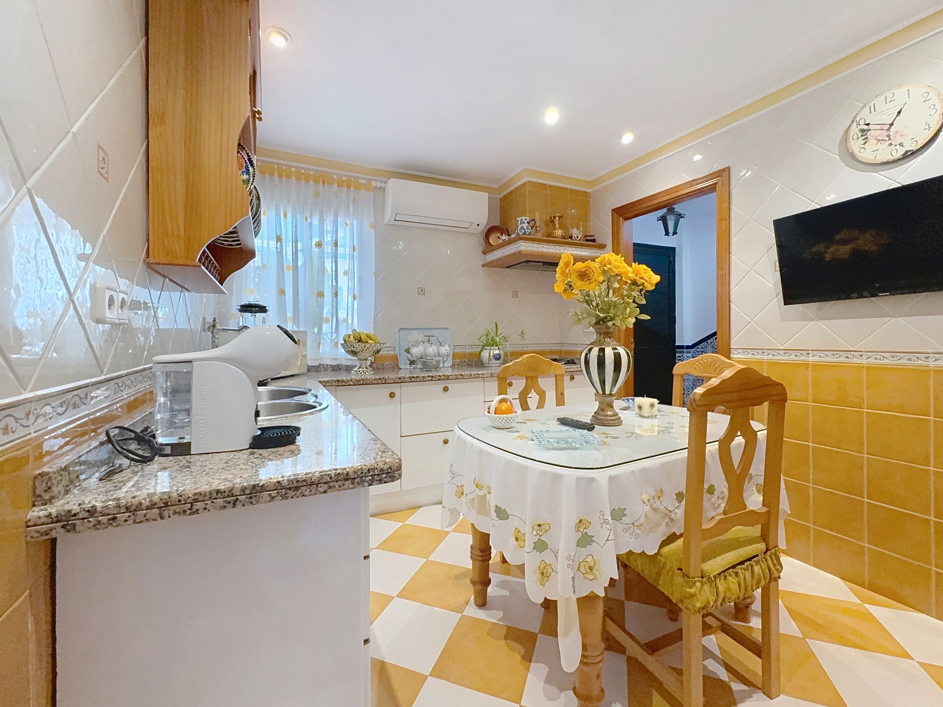 Kitchen of House or chalet for sale in Ardales  with Air Conditioner and Terrace