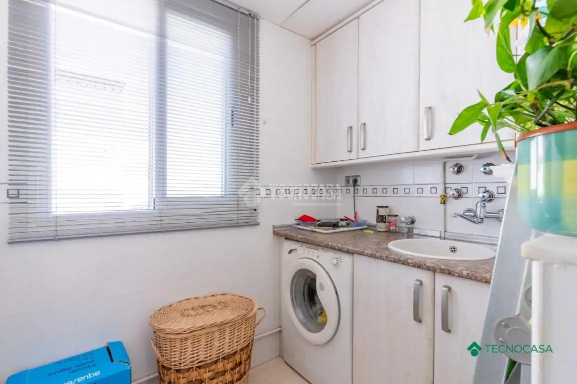 Cuina de Pis en venda en Roquetas de Mar amb Aire condicionat i Terrassa