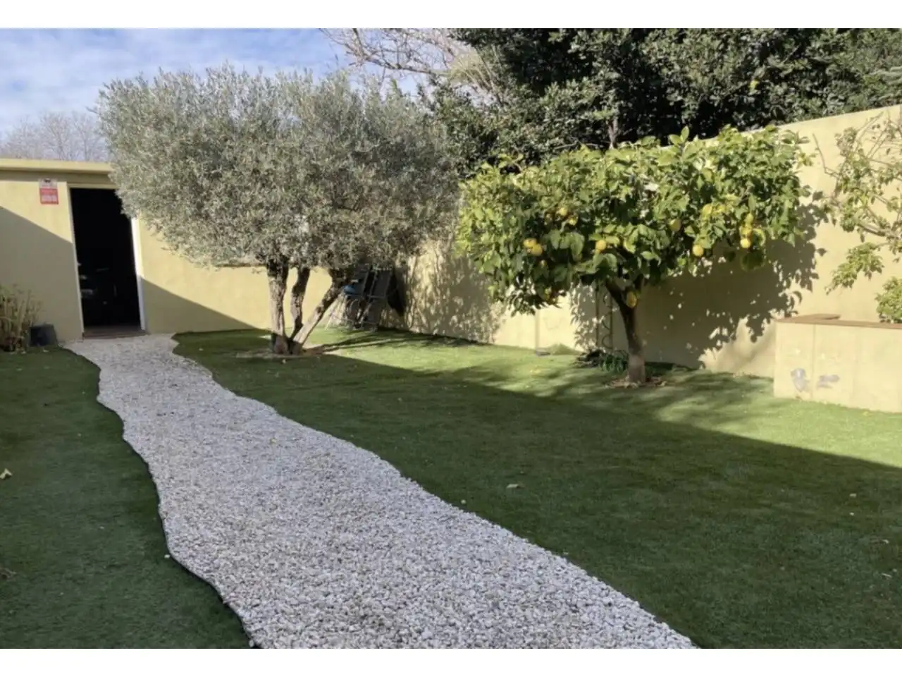 Garten von Einfamilien-Reihenhaus zum Verkauf in Granollers mit Klimaanlage, Heizung und Privatgarten