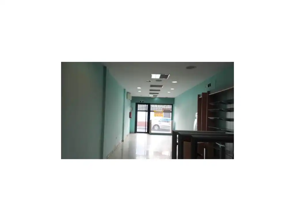 Local en venta en Cáceres con Aire acondicionado