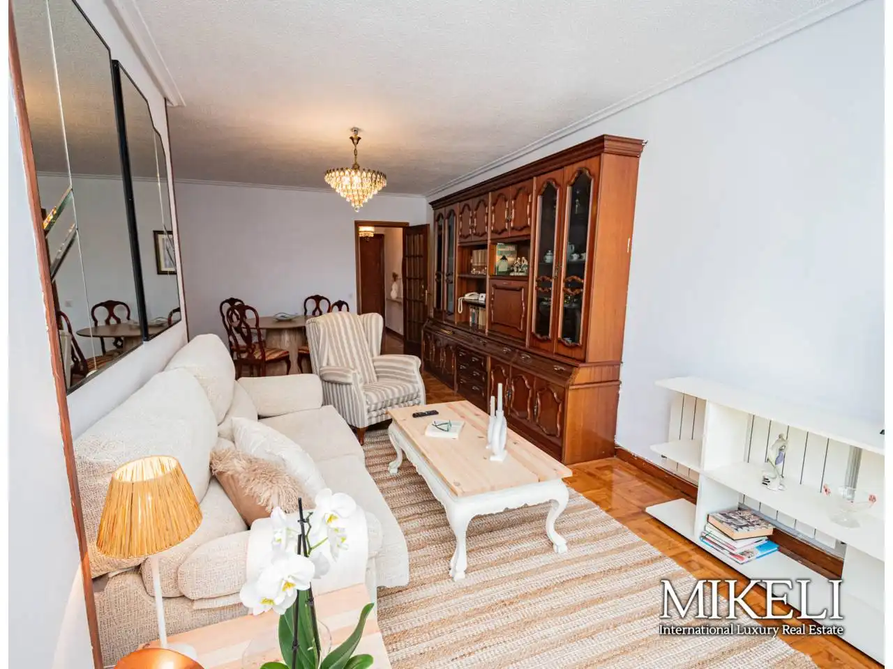 Sala de estar de Piso en venta en Santander con Calefacción, Parquet y Amueblado