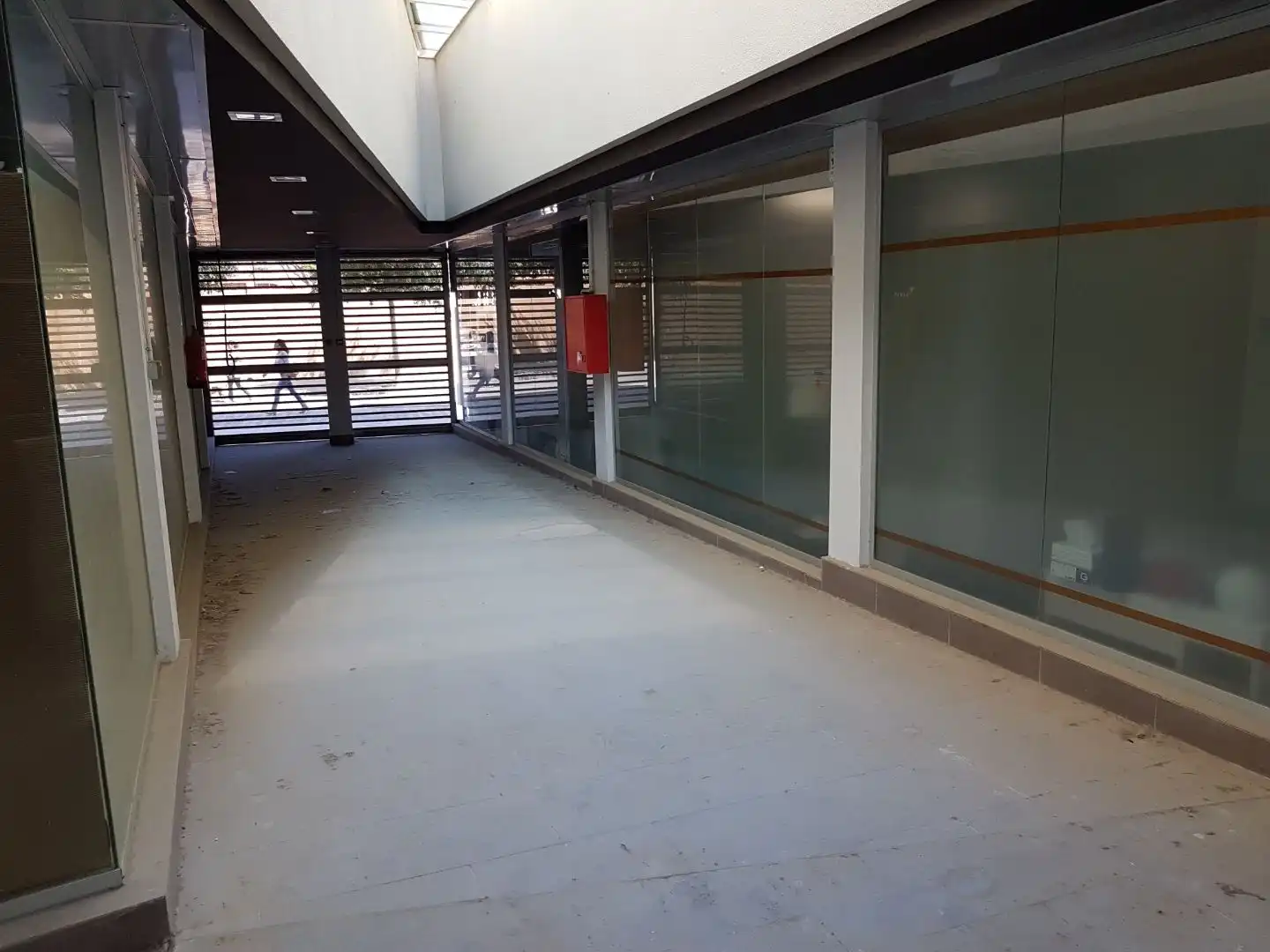 Local comercial en venda a Avda Baix Camp 2, imagen 5