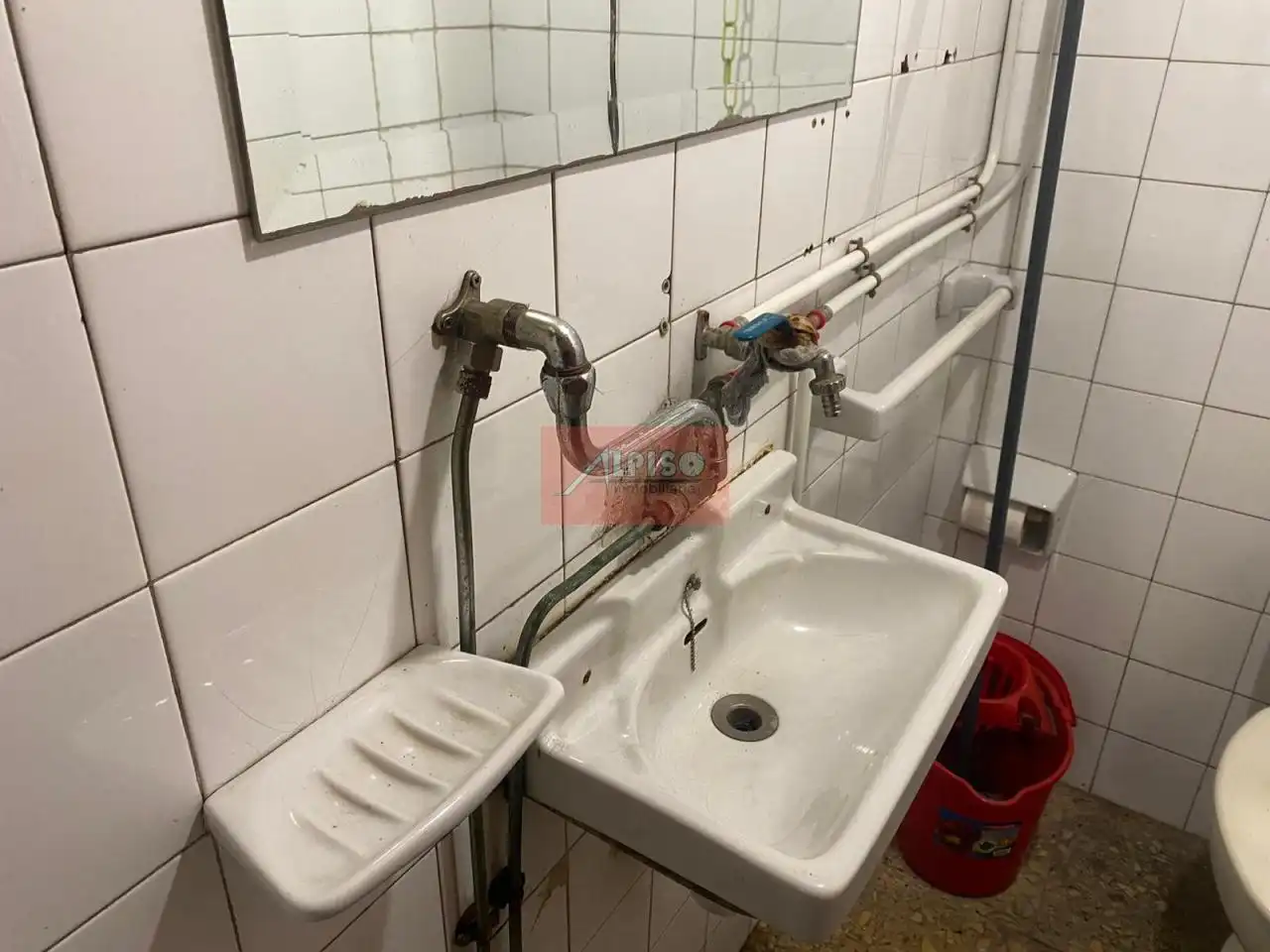 Bany de Local de lloguer en Ourense Capital 