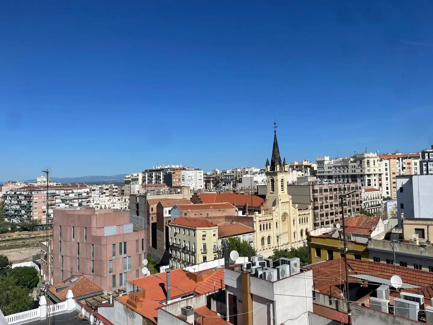 Vista exterior de Àtic en venda en Madrid amb Aire condicionat, Calefacció i Terrassa
