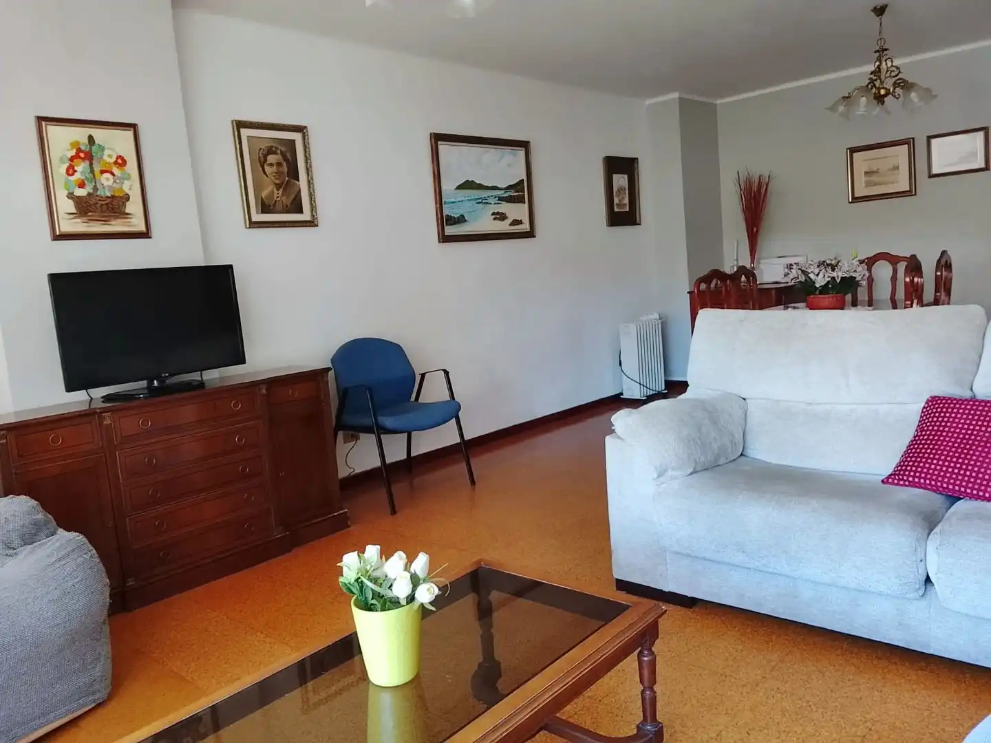 Sala de estar de Piso en venta en Vigo  con Calefacción, Trastero y Amueblado