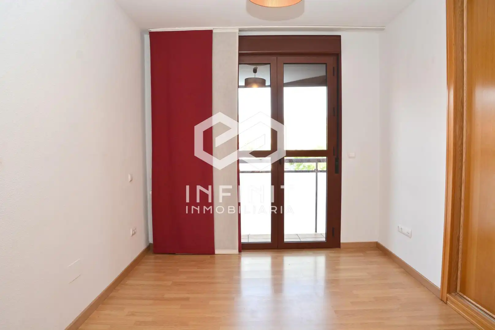 Habitación de Piso en venta en Guadalajara con Calefacción, Terraza y Trastero