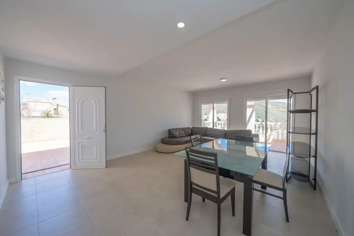 Casa pareada con terraza en venta en Carrer d'Oriola, imagen 9