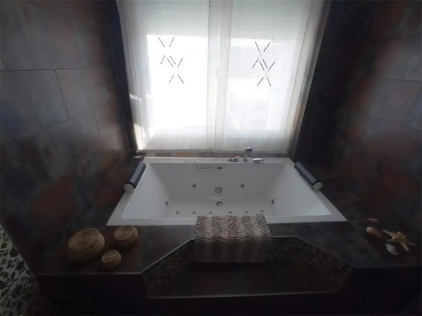 Bany de Casa adosada en venda en Alfarnate amb Jardí privat, Traster i Moblat