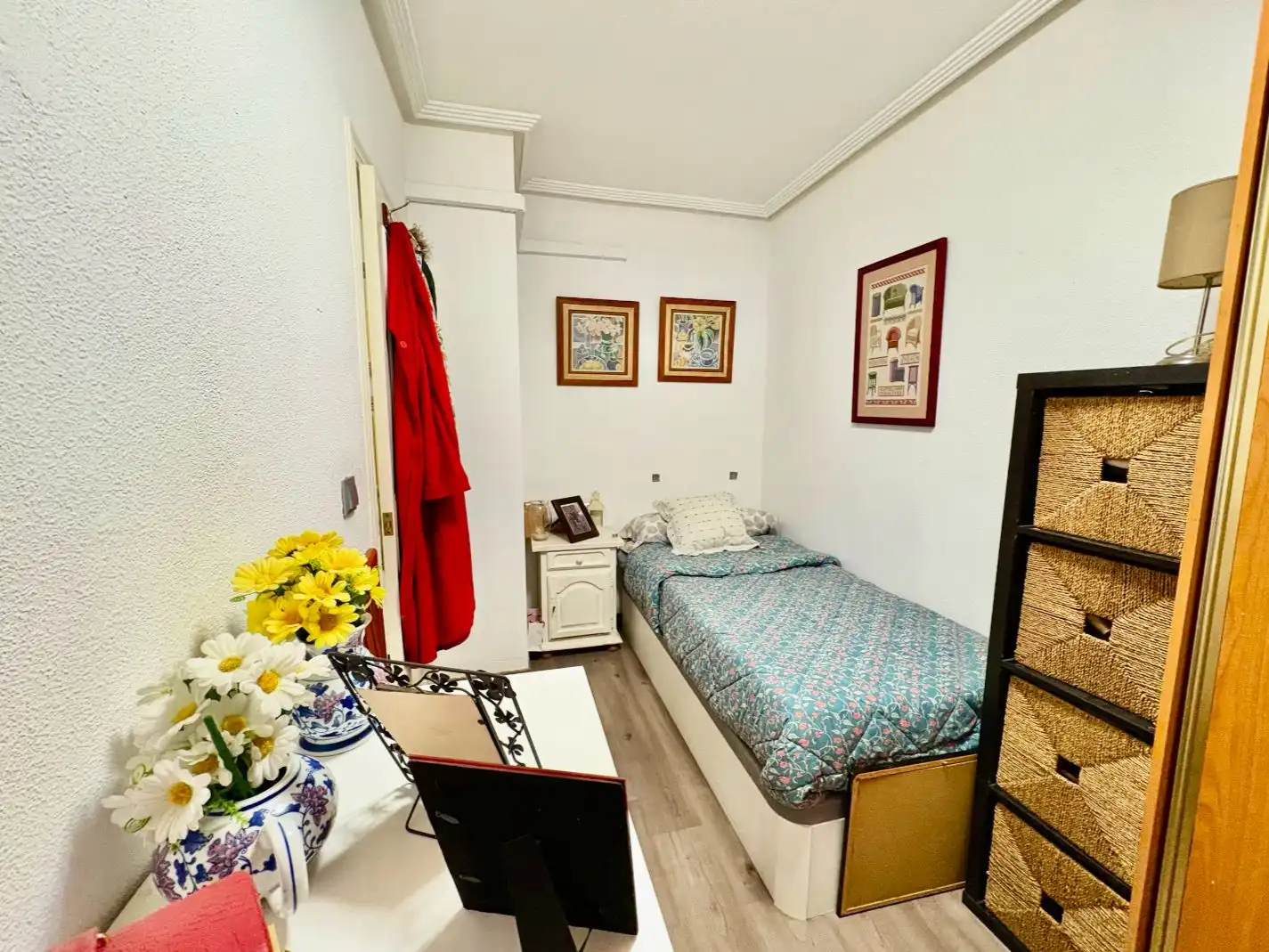 Dormitori de Pis en venda en Torrevieja amb Aire condicionat i Balcó