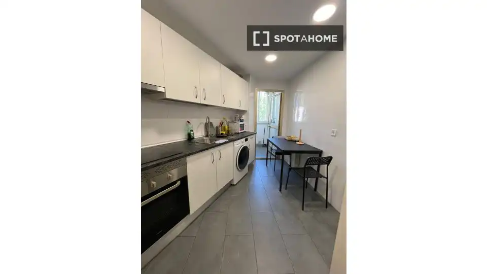 Exterior view of Flat for rent in Madrid  with Air Conditioner, Heating and Furnished